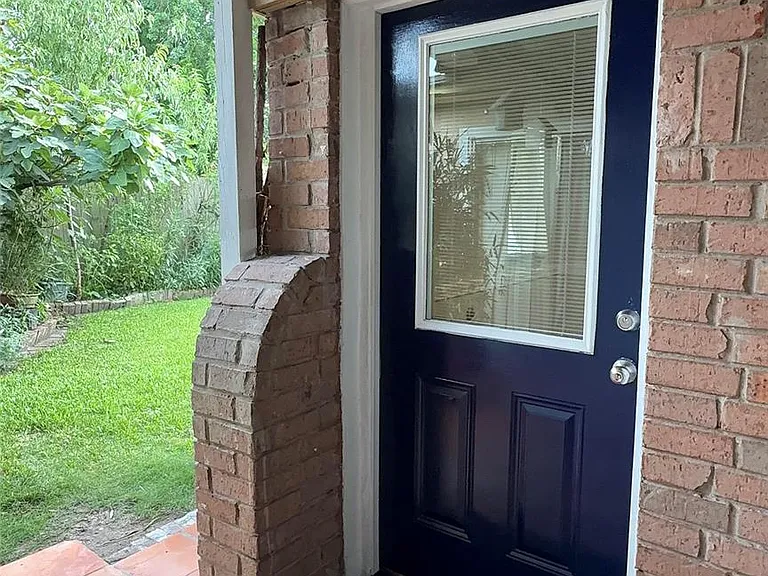3821 Moore St — Photo 1