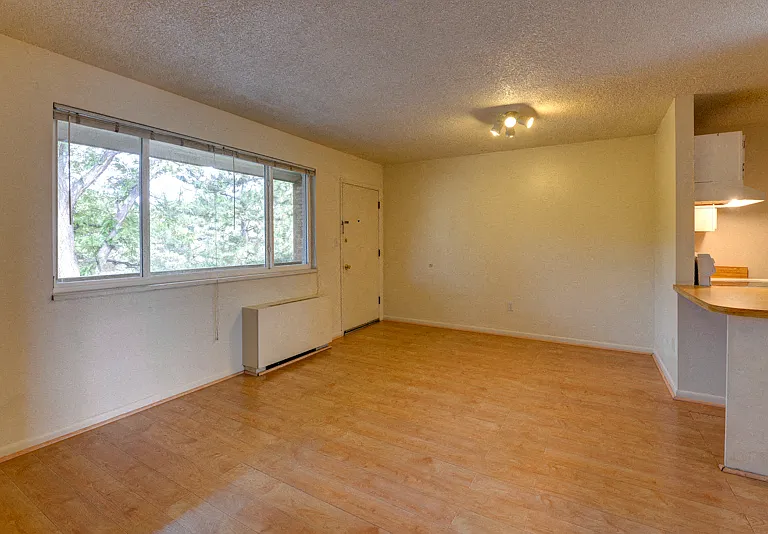 3000 Colorado Ave. — Photo 15