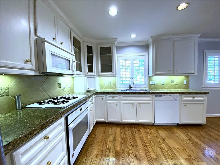3115 Glen Haven Blvd — Photo 6