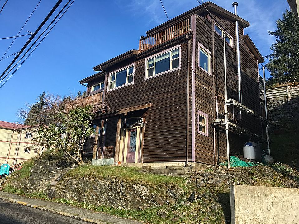 2nd image of 1260 Water St