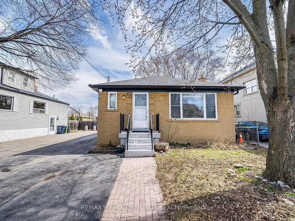 233 Beta St #UPPER