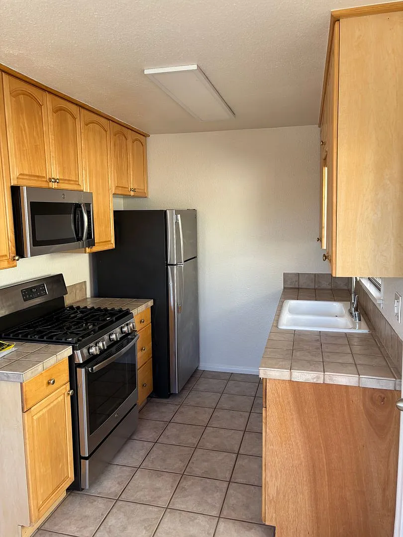 Two Bed, One Bath Apartment — Photo 4