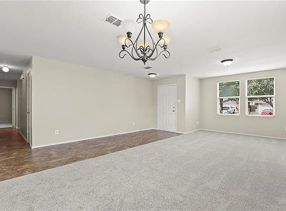 5th image of 3609 Mariner St