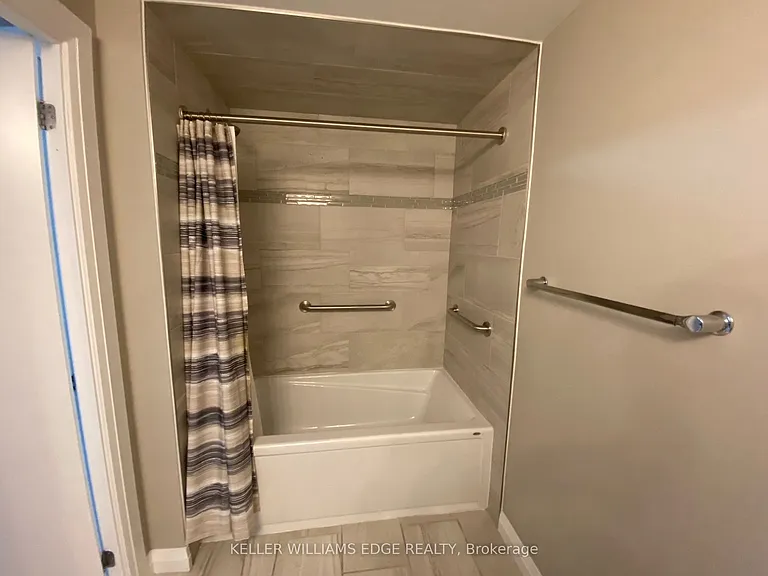 63 Arthur St S #202 — Photo 17