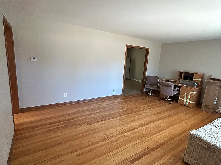 904 Nichols Rd — Photo 8