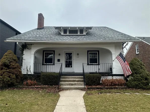 1427 Villa Rd, Birmingham, MI 48009