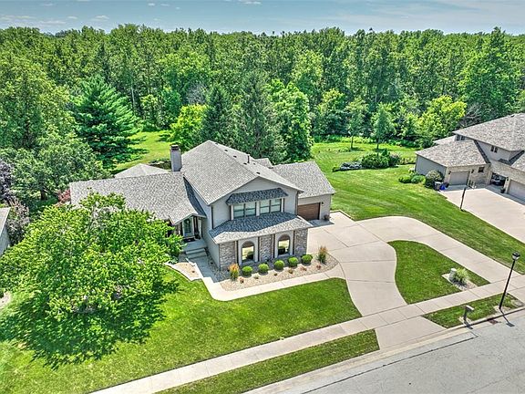 4th image of 1171 Woodridge Ct