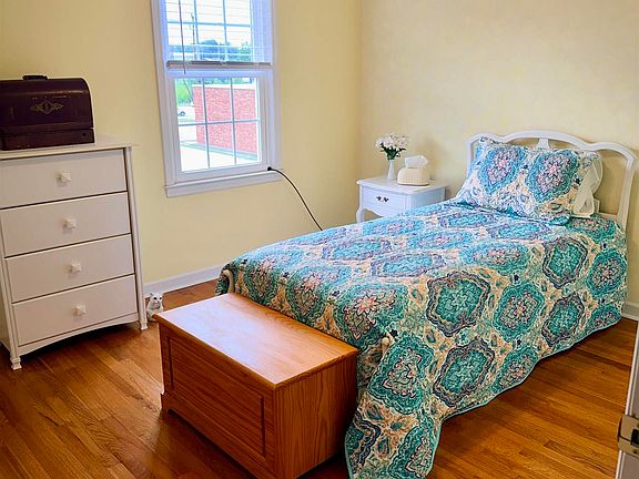 4th image of 1 Hartsville Dr APT 27
