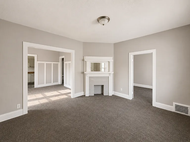 620 E 97th St #2 — Photo 13