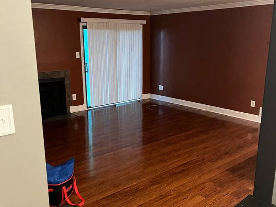 1st image of 437 Durham Ct #437