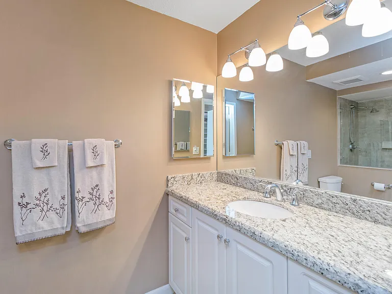 135 Old Meadow Way — Photo 15