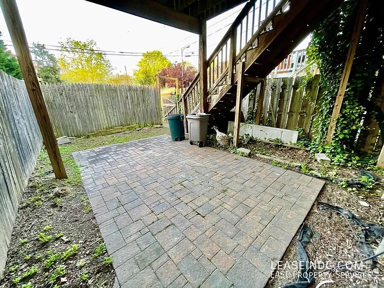 68 V St NW #1 — Photo 28