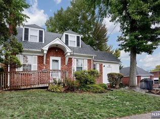 3 Wolcott Rd, Dumont, NJ 07628