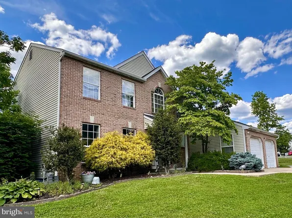 121 Treeline Dr, Deptford, NJ 08096