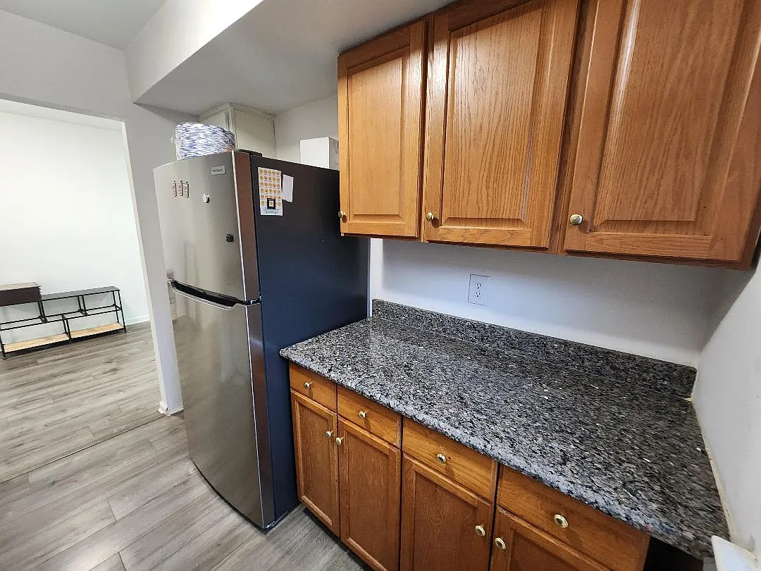 1 bed, 800 sqft, $1,950 — Photo 4