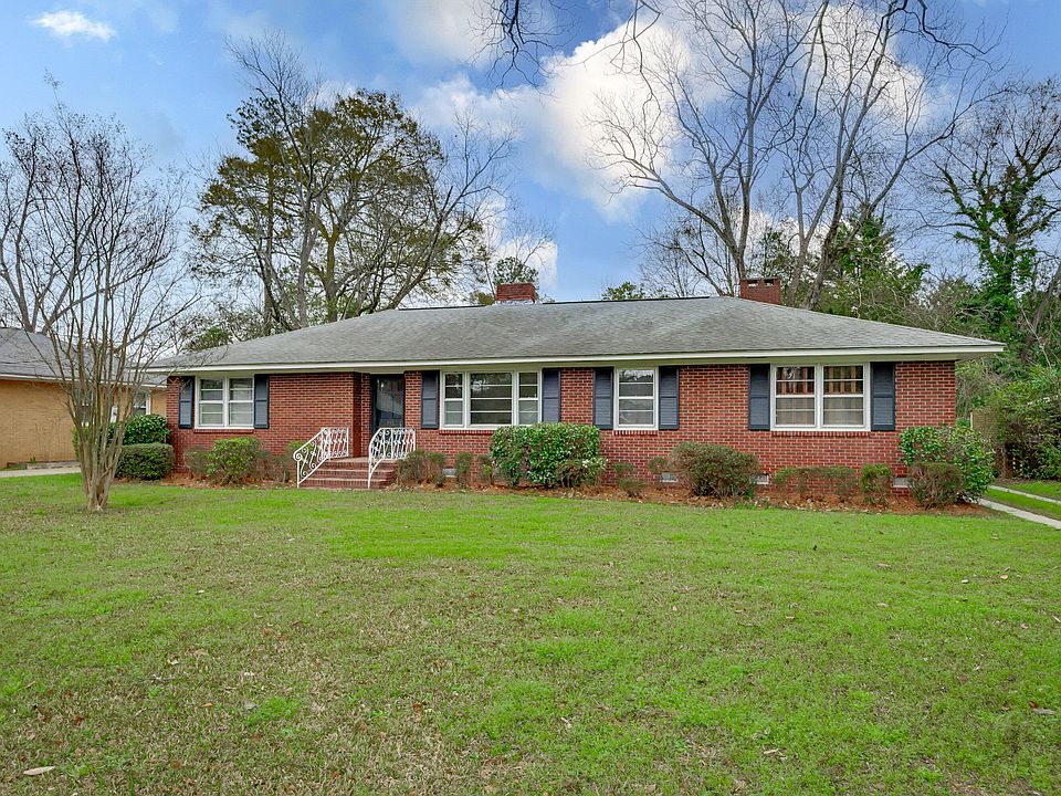 1st image of 612 Wren St