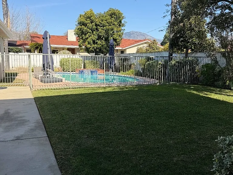 E Longden Ave — Photo 6