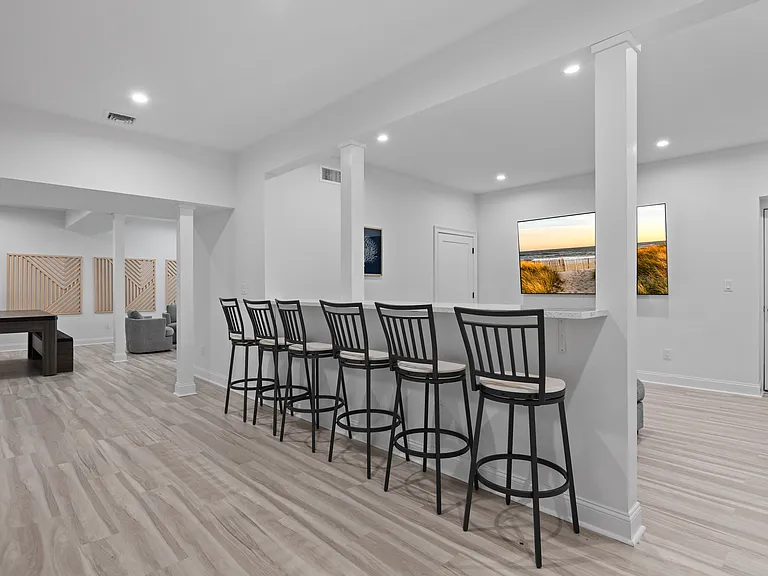 490 Montauk Hwy — Photo 33