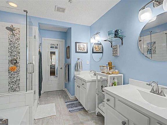 2nd image of 151 Regent Pl