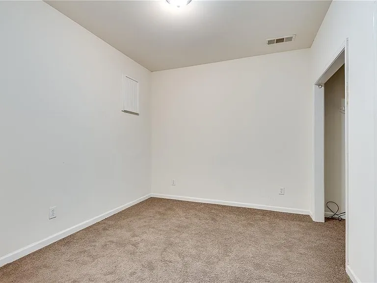 1684 Northgate Mill Dr — Photo 34