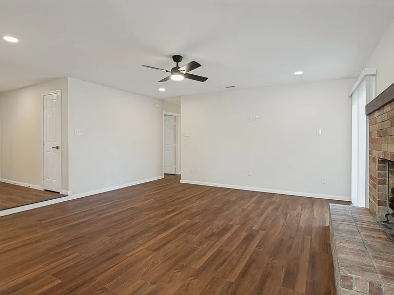 3102 Chime Ct — Photo 2
