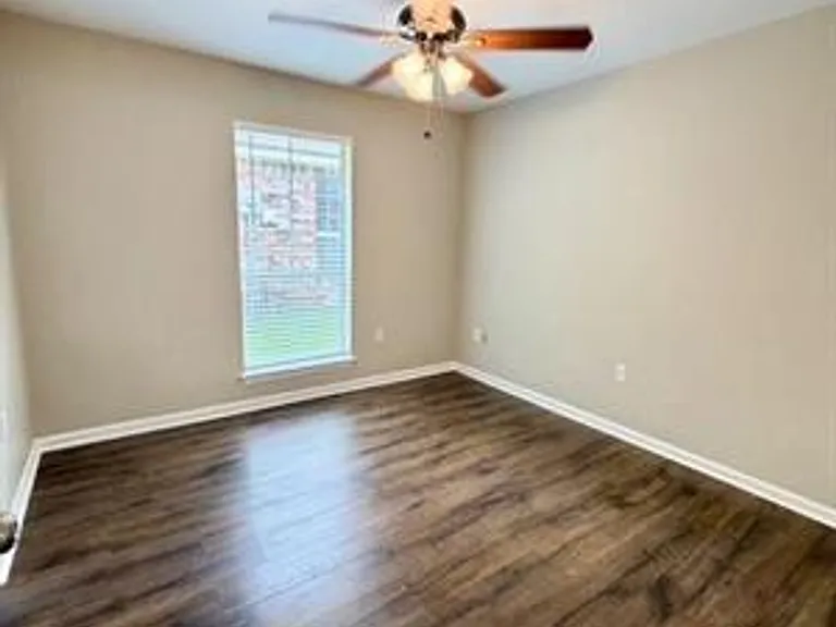 4126 Stumberg Ln — Photo 16