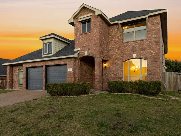 704 Spice St, Desoto, TX 75115