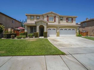 13596 Cheshire St, Victorville, CA 92392
