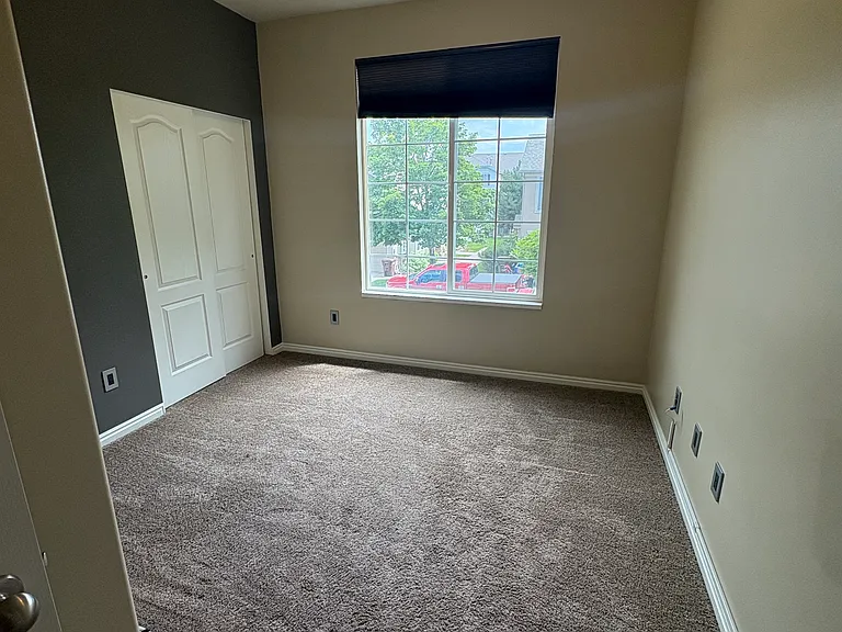 6302 W Traveler Ln — Photo 7