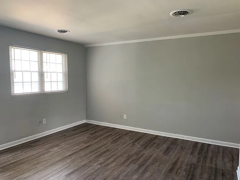 1901 Cleveland Ave — Photo 3