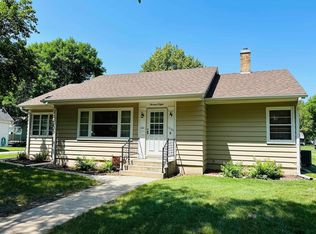 1308 10th St, Onawa, IA 51040