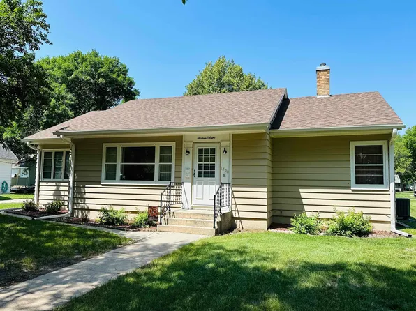 1308 10th St, Onawa, IA 51040