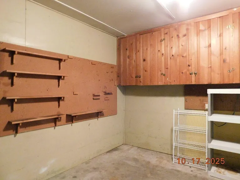 1710 Alpha St — Photo 19