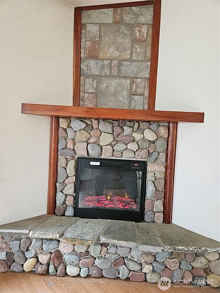 5th image of 301 N Chinook Drive