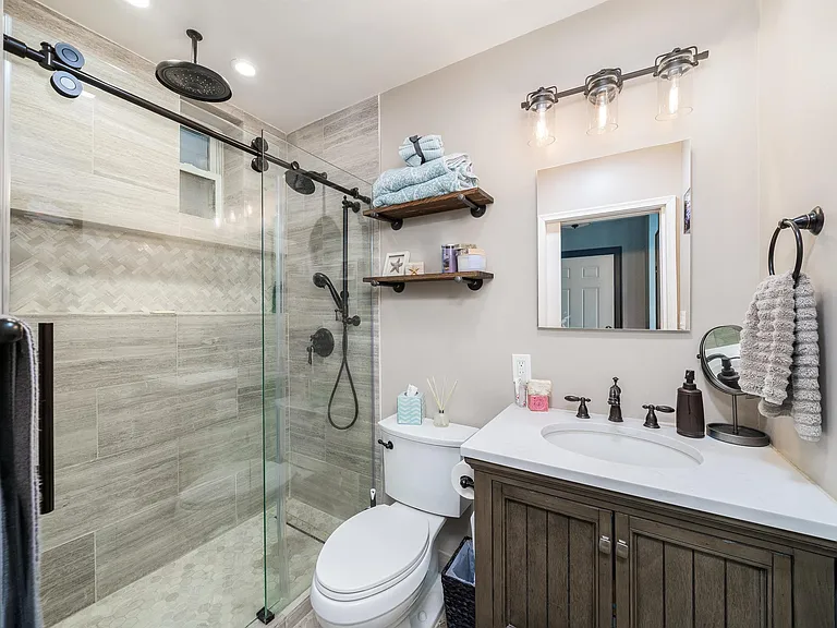 27 Reservoir Ave #1 — Photo 8