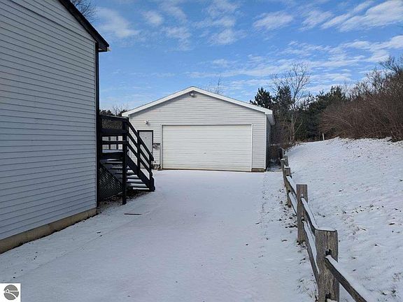 3rd image of 4334 N Curry Dr