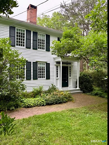 320 Valley Rd Photo 1