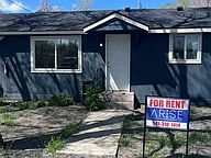 214 SW M St 2