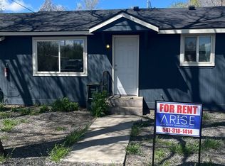 214 SW M St #2, Madras, OR 97741