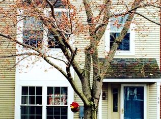 44 Eusden Dr, Aston, PA 19014