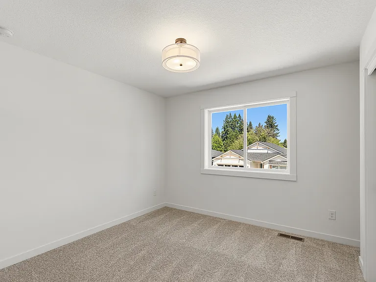 5007 NE 71st St — Photo 42