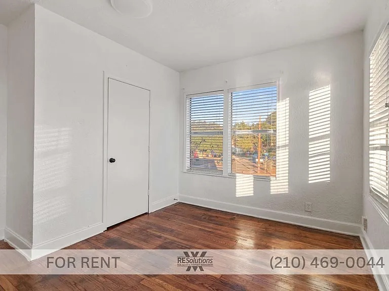 1630 W Rosewood Ave #C — Photo 3