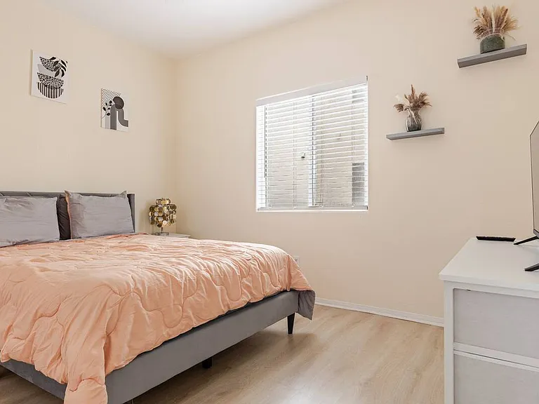 4218 Dalton Ave — Photo 5