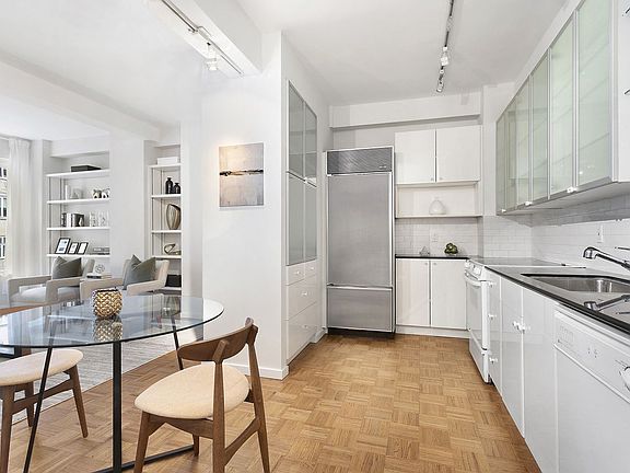3rd image of 1 5th Ave APT 5B