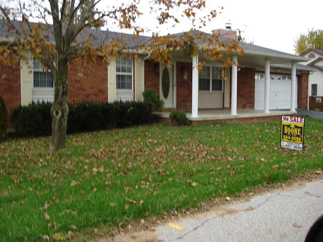1st image of 810 Terre Haute Dr