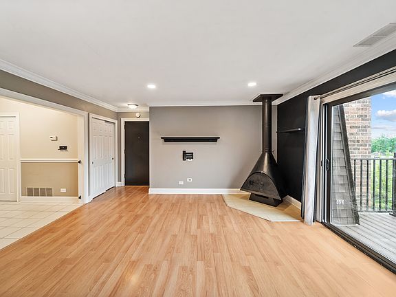 5th image of 621 Tralee Ct APT 3C