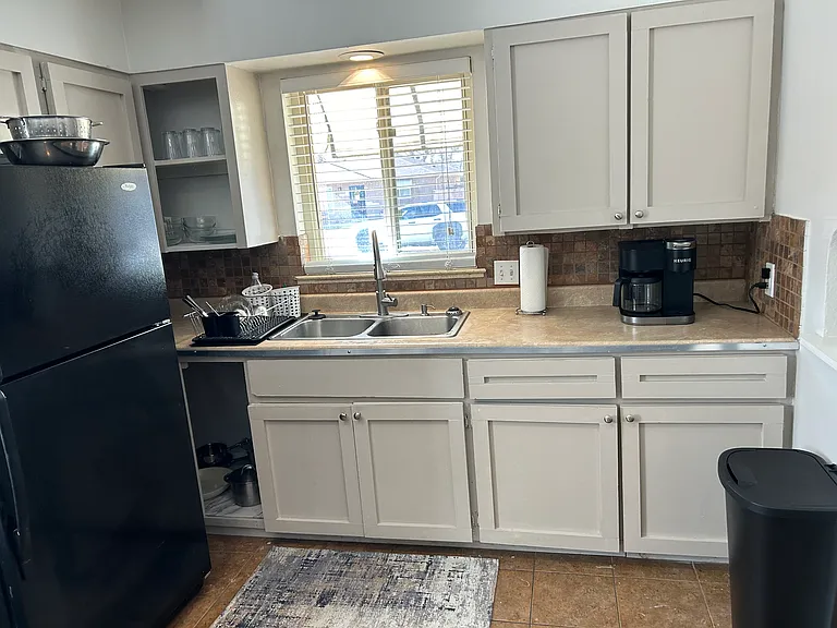 4926 Hooker St — Photo 21