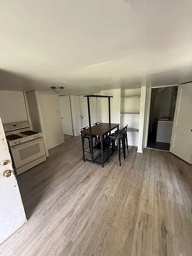 271 Locust Ave Photo 1