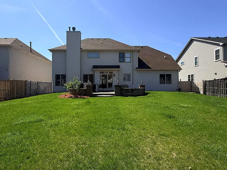 2052 Gardner Cir E — Photo 21