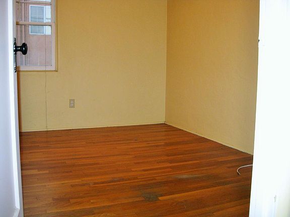 5th image of 3720 8th Ave